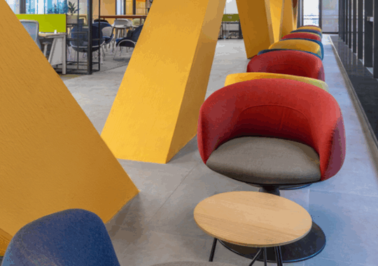 Modern open plan office furniture for business parks with modular desks and ergonomic chairs